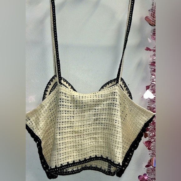 🆕 Zara Crochet Cream and Black Top Size Large - Picture 3 of 6